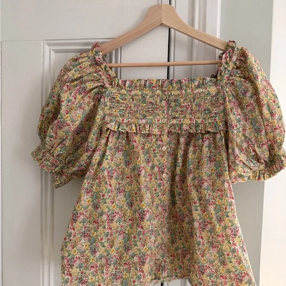 Doen Dôen Farley Floral Smocked Women's Top size M liberty fabric - Picture 3 of 6